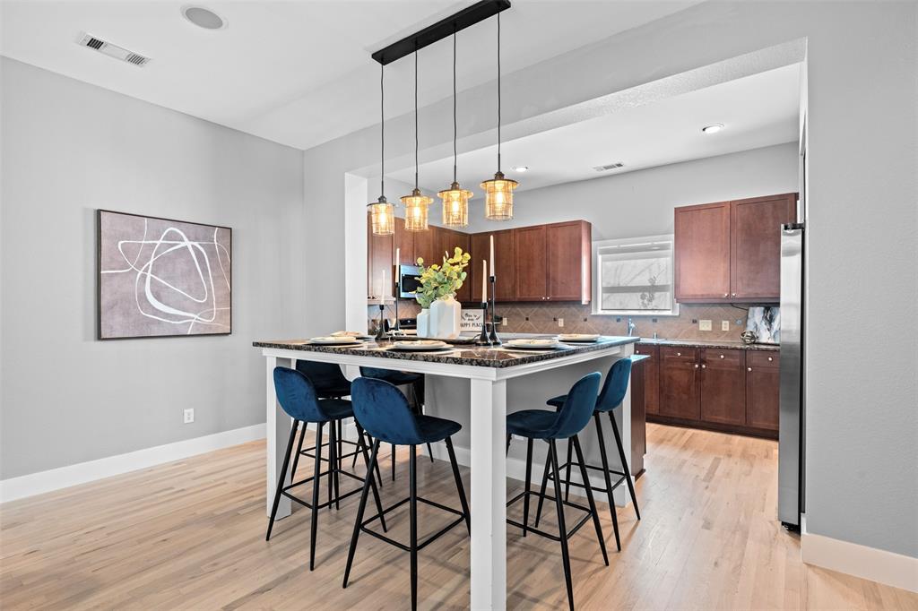 Carreras Twnhms Condo - Residential