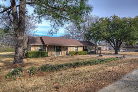 204 Garrett Avenue East Tawakoni TX 75472
