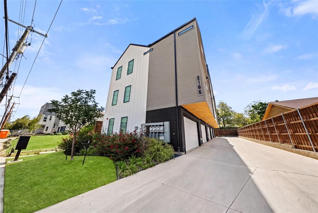 2166 Lovedale Avenue 102