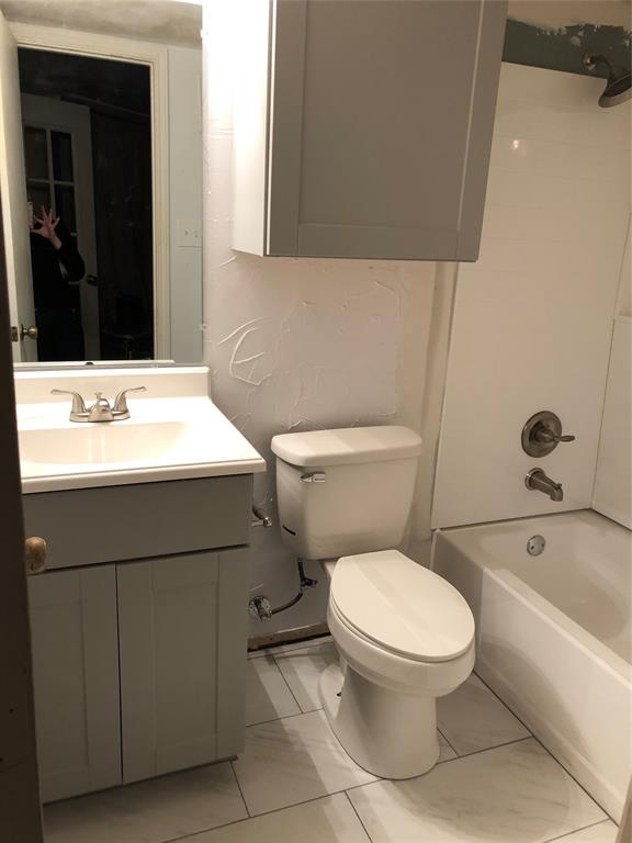 Oak Creek Condo - Residential