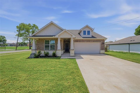 Photo of 3314 Gordon Street, Greenville, TX 75401 (MLS # 21350974)