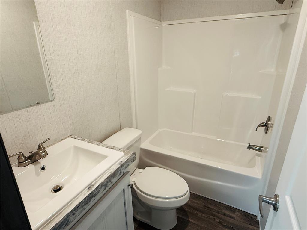 Oak Trail Shores Sec F - Residential Lease