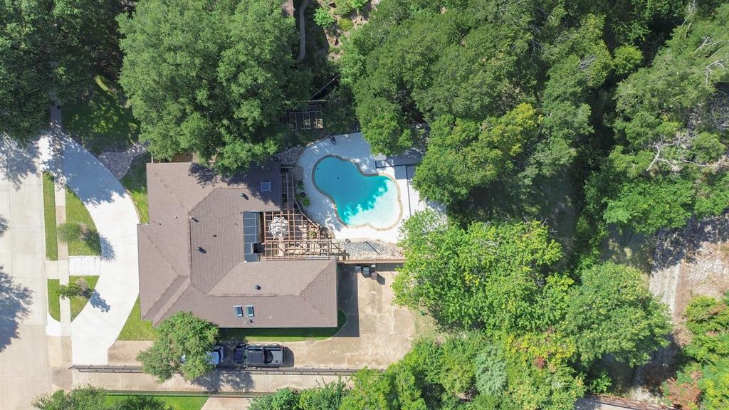 900 Westbrook Drive