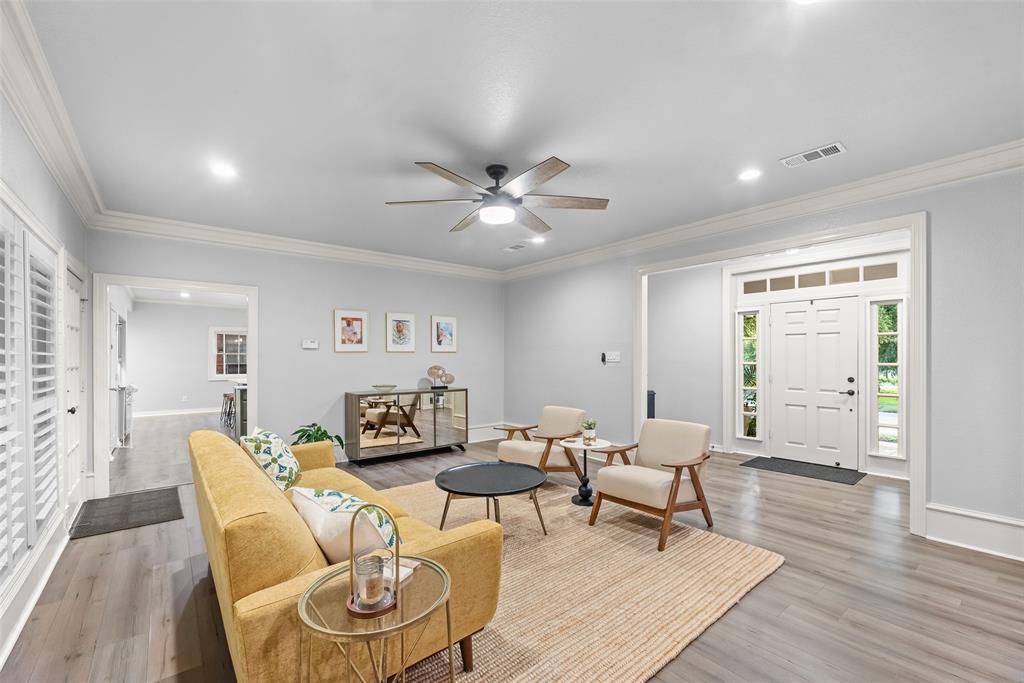 2406 Club Creek Boulevard
