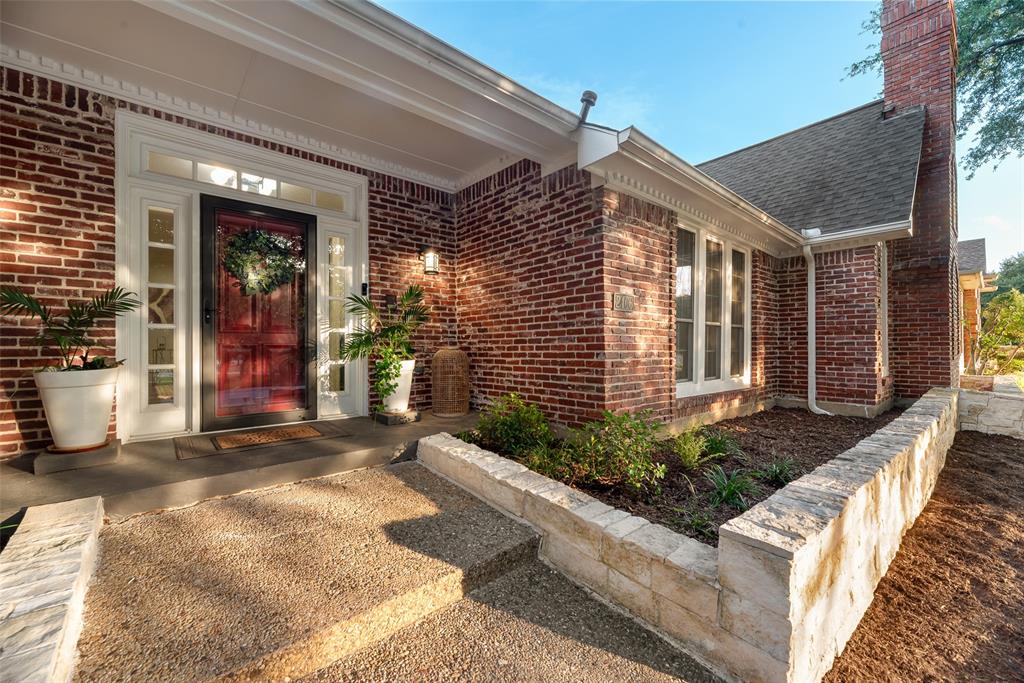 2406 Club Creek Boulevard