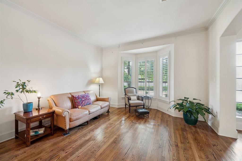 1308 Pecos Trail