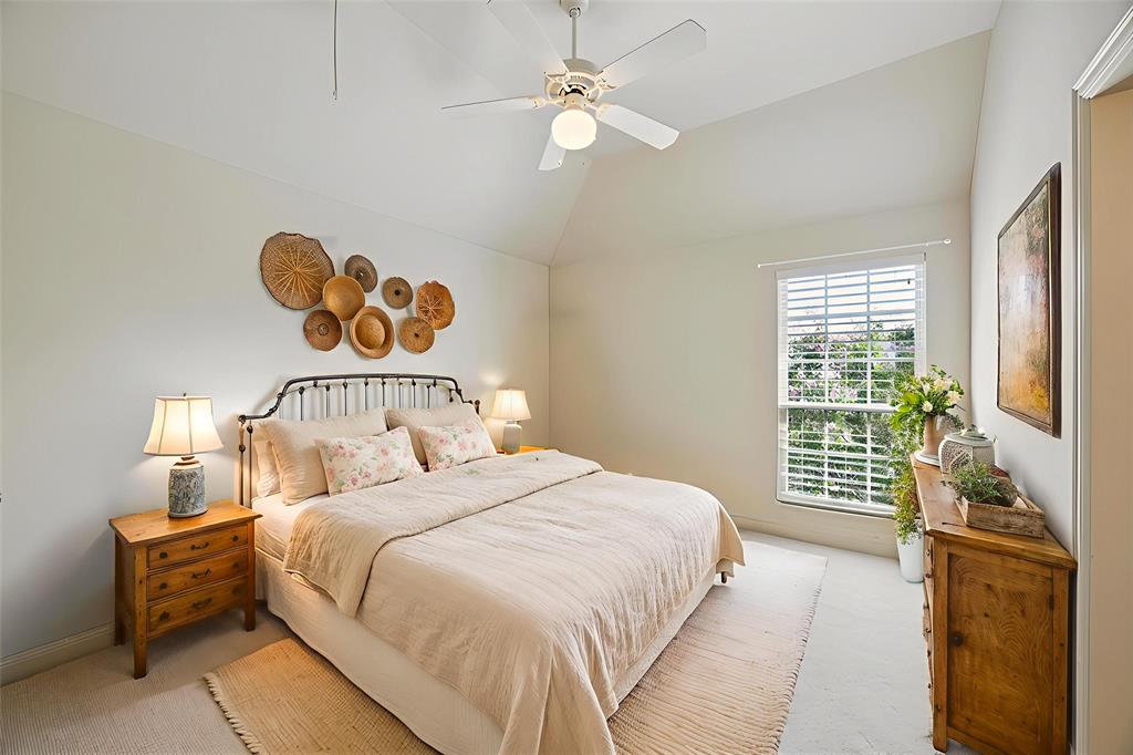 LAKESIDE CROSSING - Residential