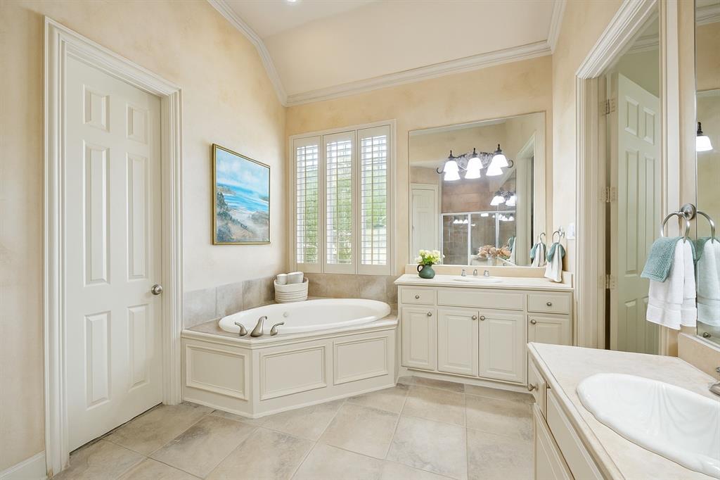 LAKESIDE CROSSING - Residential