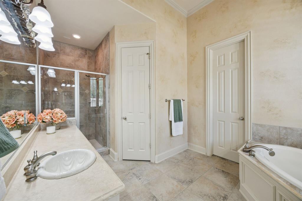 LAKESIDE CROSSING - Residential