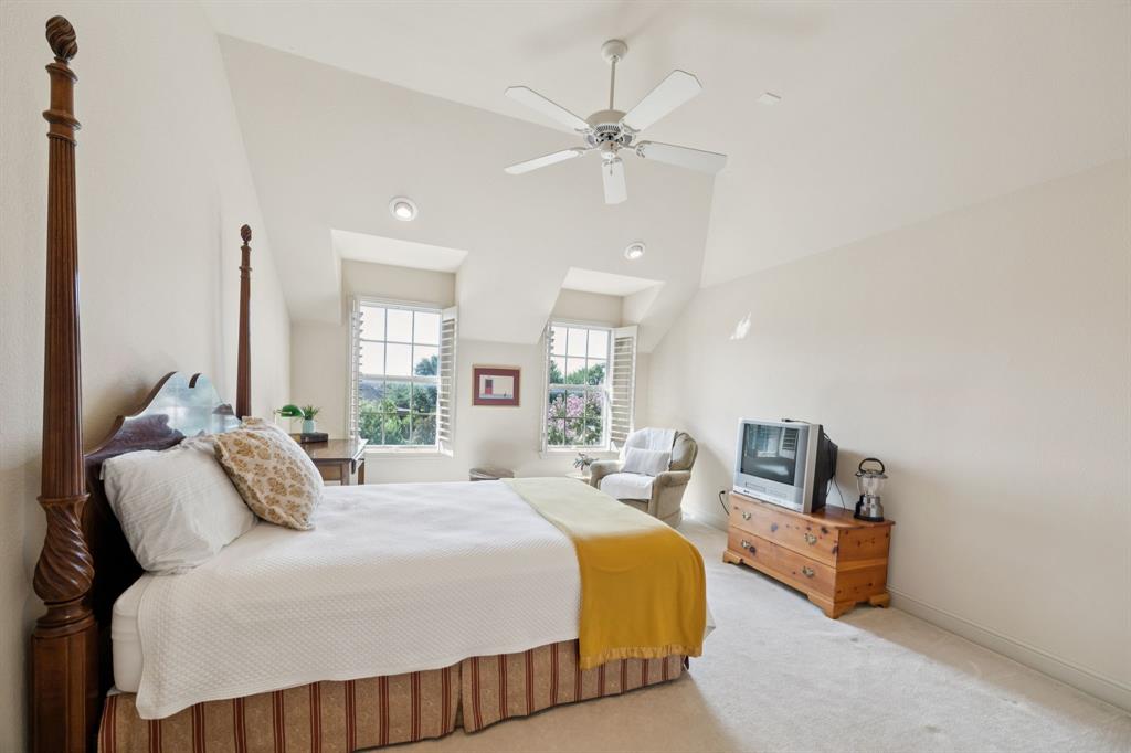 LAKESIDE CROSSING - Residential