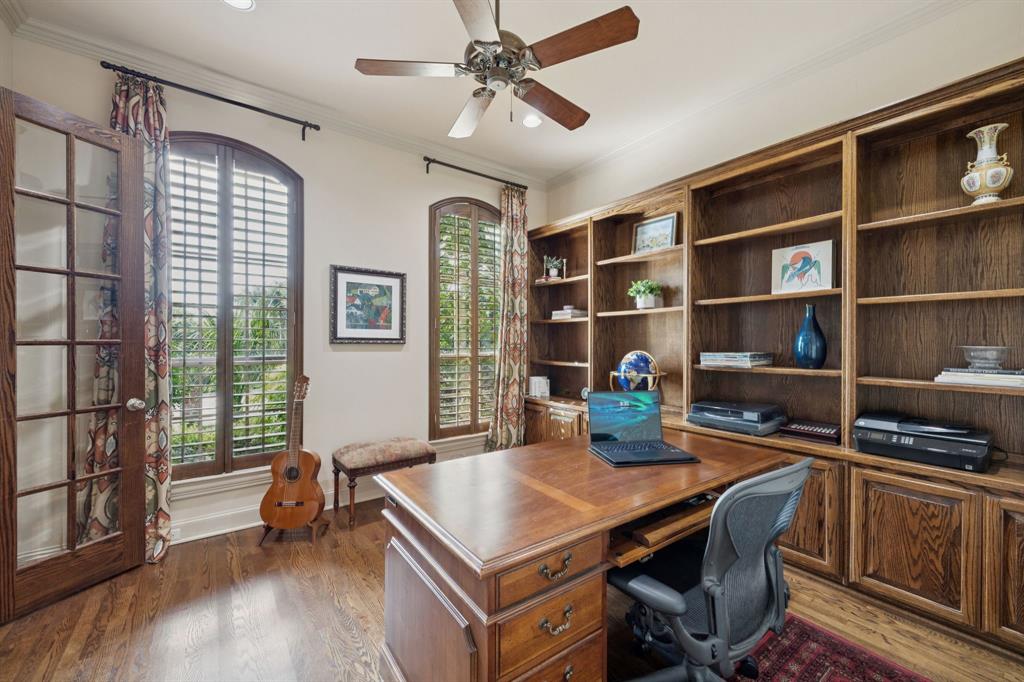 1308 Pecos Trail