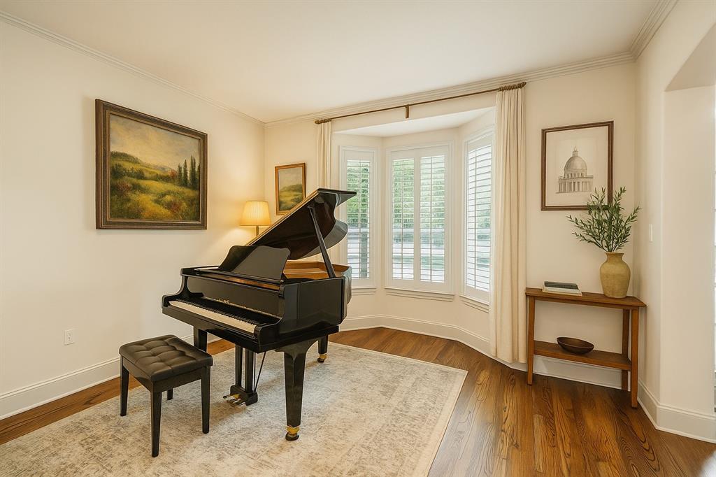 LAKESIDE CROSSING - Residential