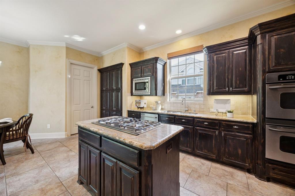 LAKESIDE CROSSING - Residential