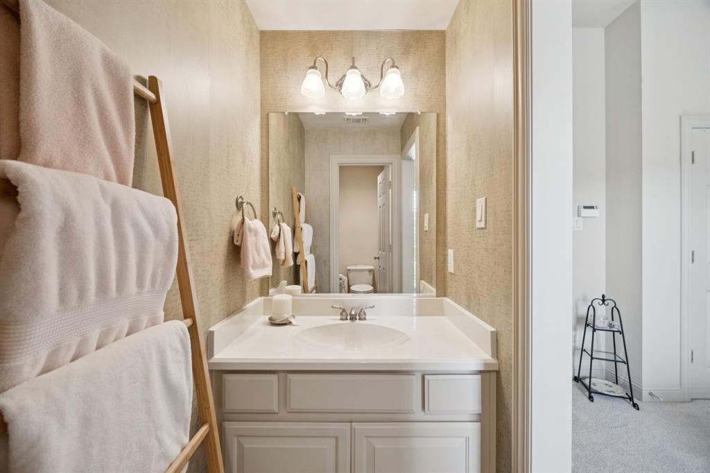 LAKESIDE CROSSING - Residential