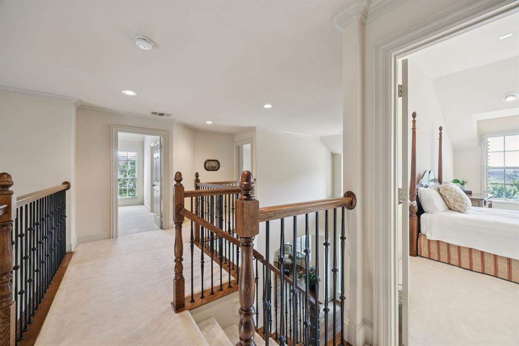 LAKESIDE CROSSING - Residential