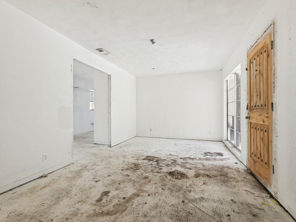 8917 Freeport Drive