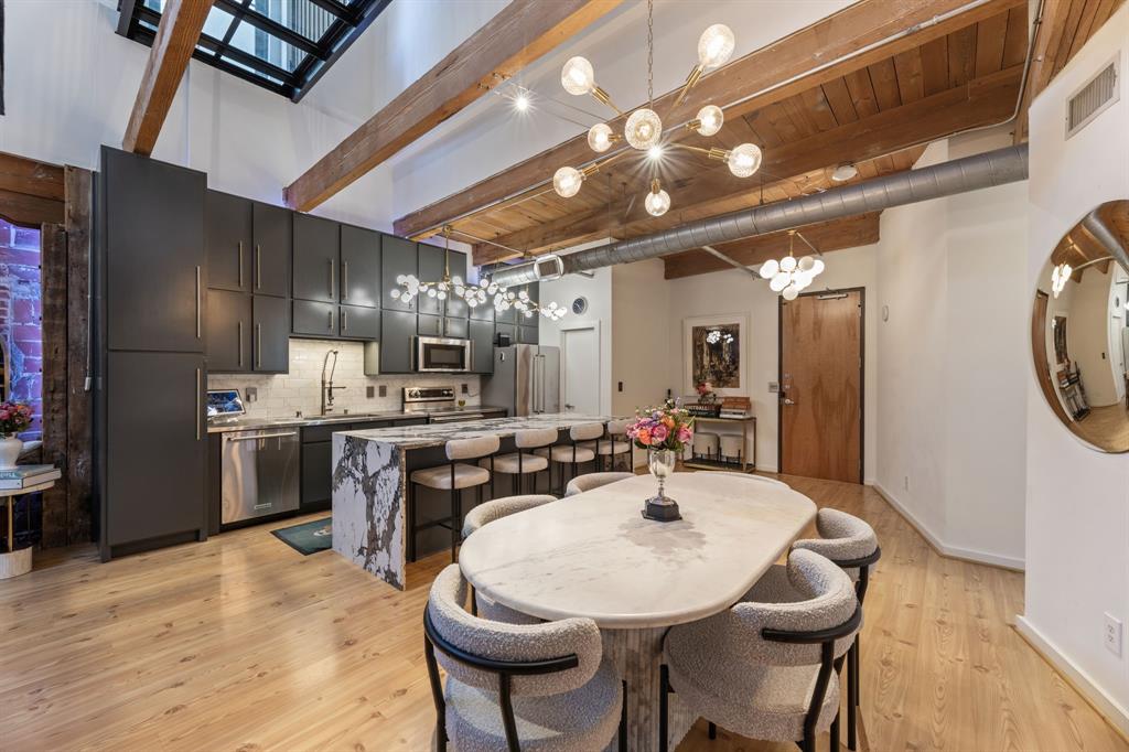 Elm Place Residences - Residential