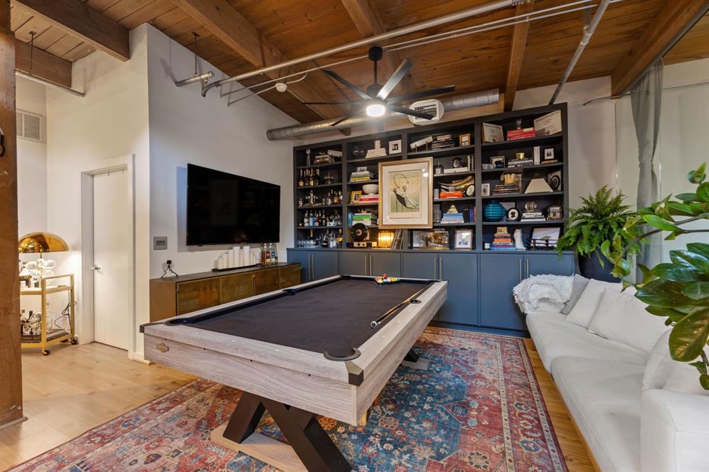 Elm Place Residences - Residential