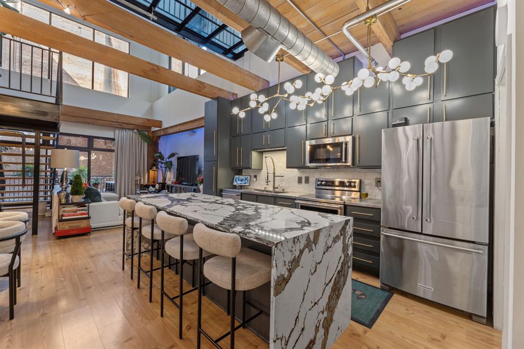 Elm Place Residences - Residential