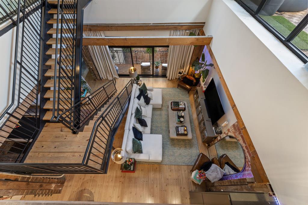 Elm Place Residences - Residential