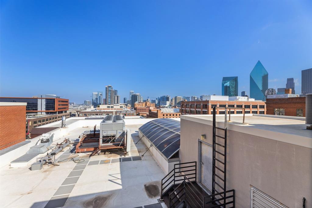 Elm Place Residences - Residential