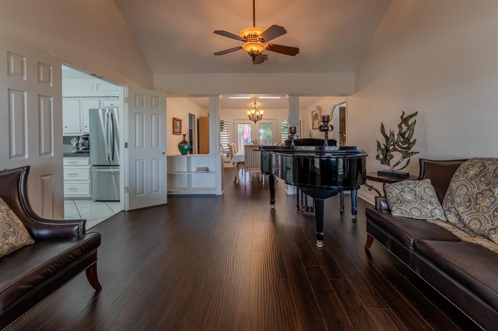 12510 Pleasant Valley Drive