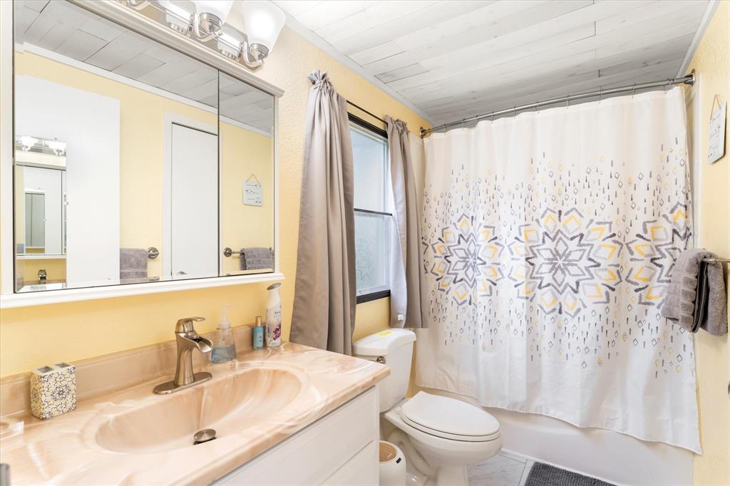 Oakridge Shores - Residential