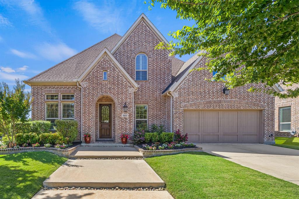1052 W Bluff Way