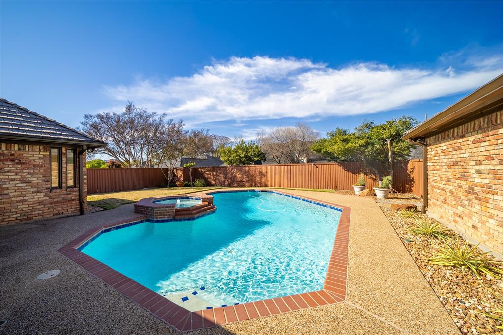 2813 Cobre Valle Lane