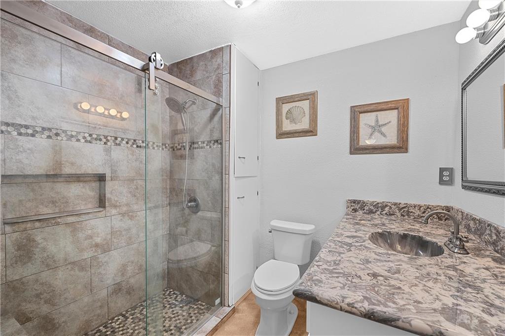 Tomas De La Vega - Residential