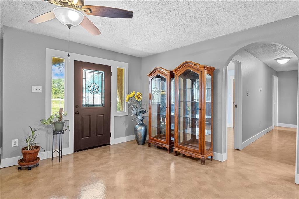 Tomas De La Vega - Residential