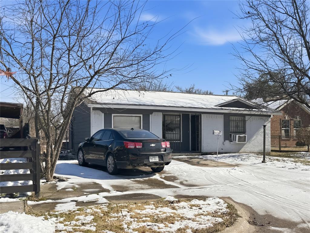 2710 Fernwood Avenue