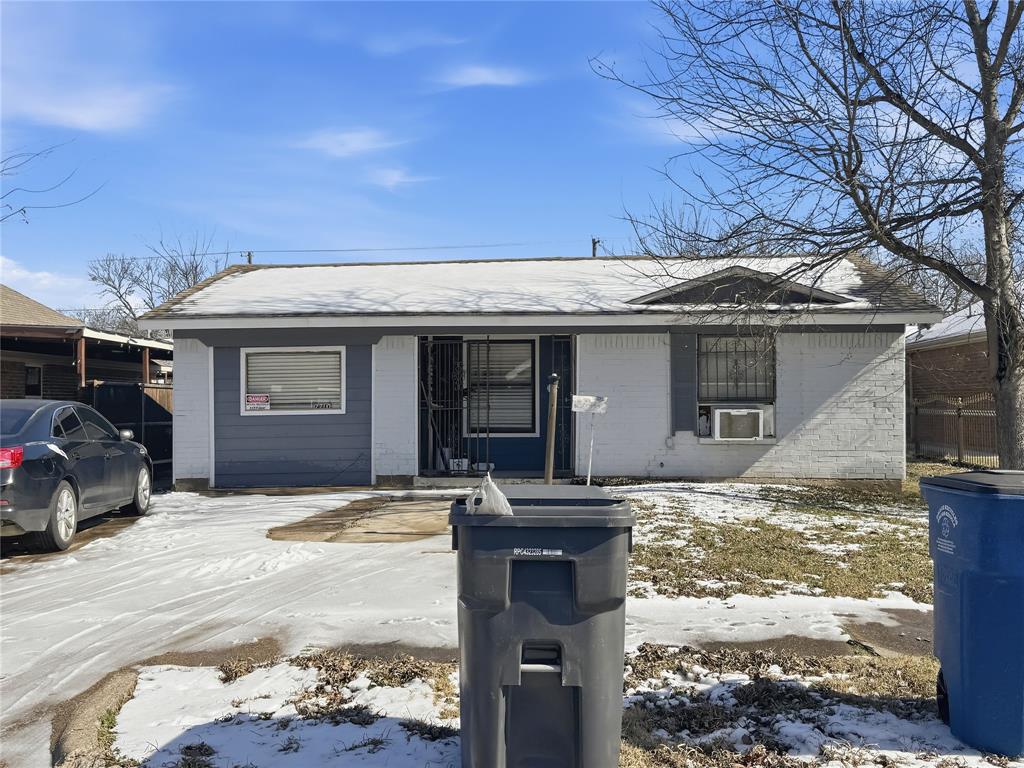 2710 Fernwood Avenue