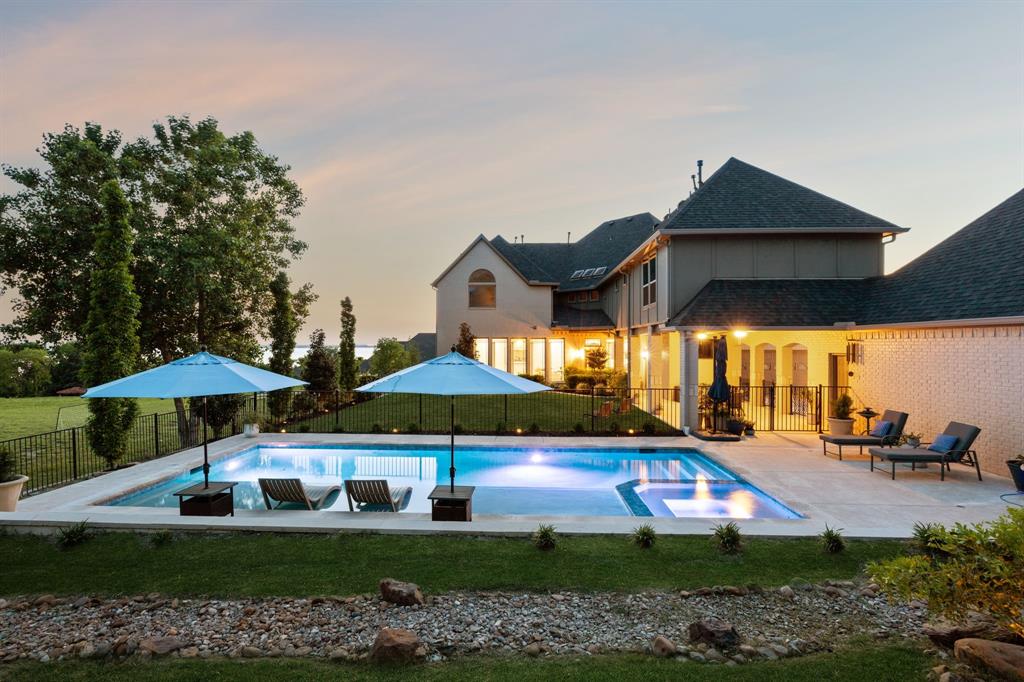 2413 Versailles Drive