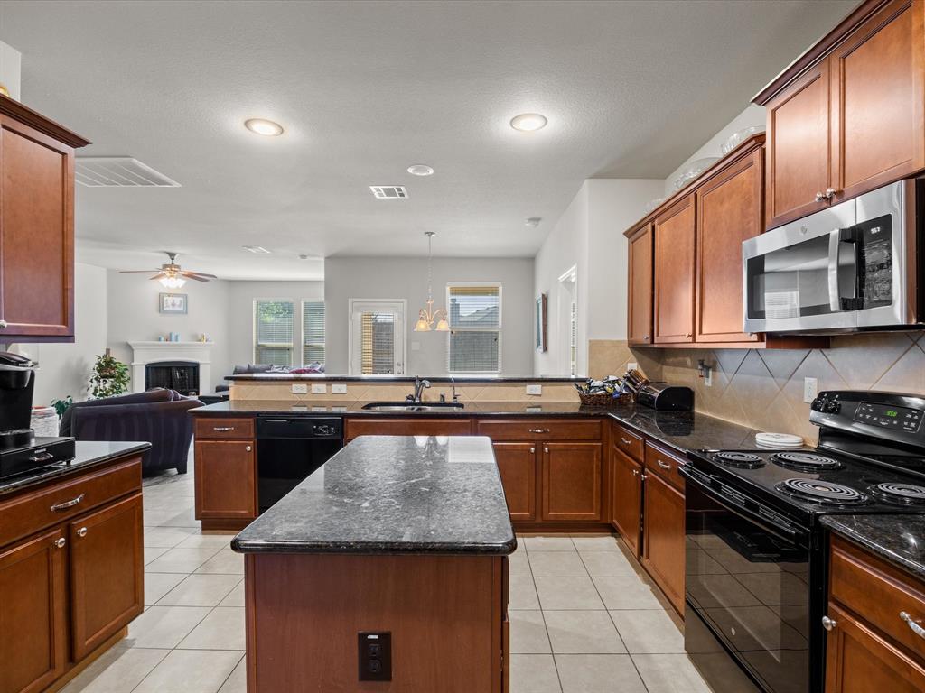 Cross Oak Ranch Ph 3 Tr - Residential