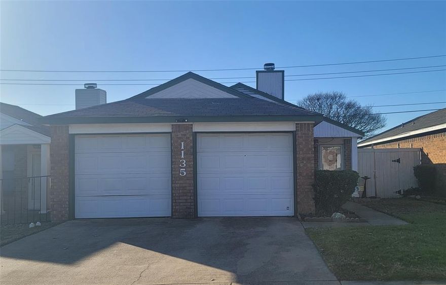 Ideal for a home buyer or investor!