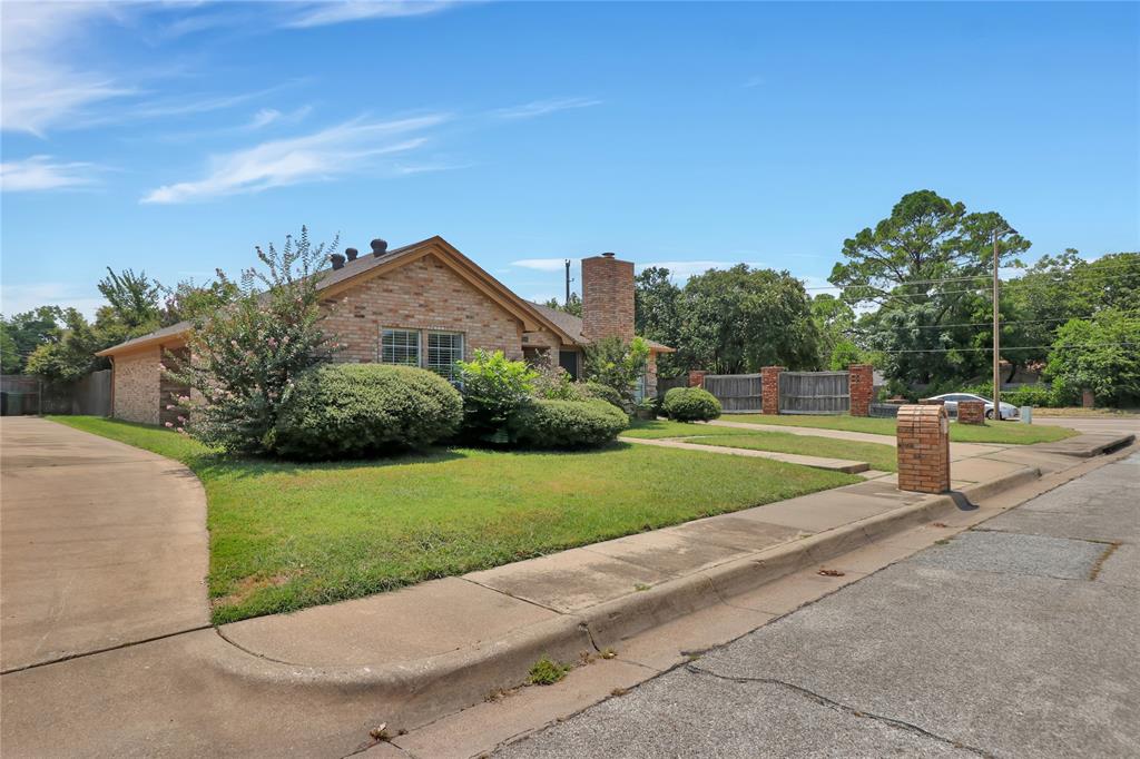 2416 Garden Park Court
