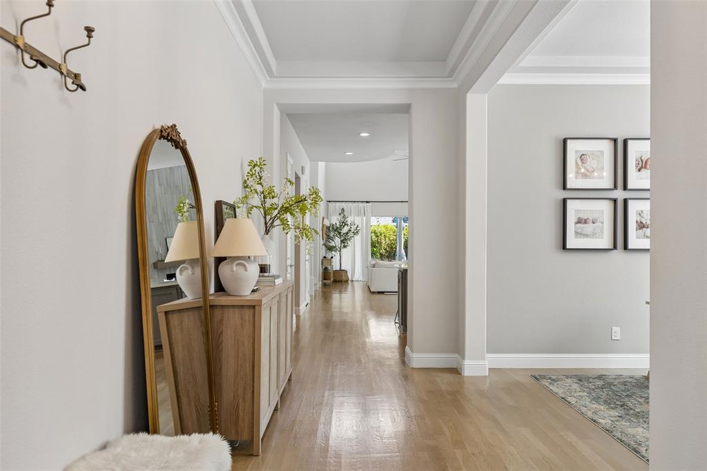 2309 Leslie Lane