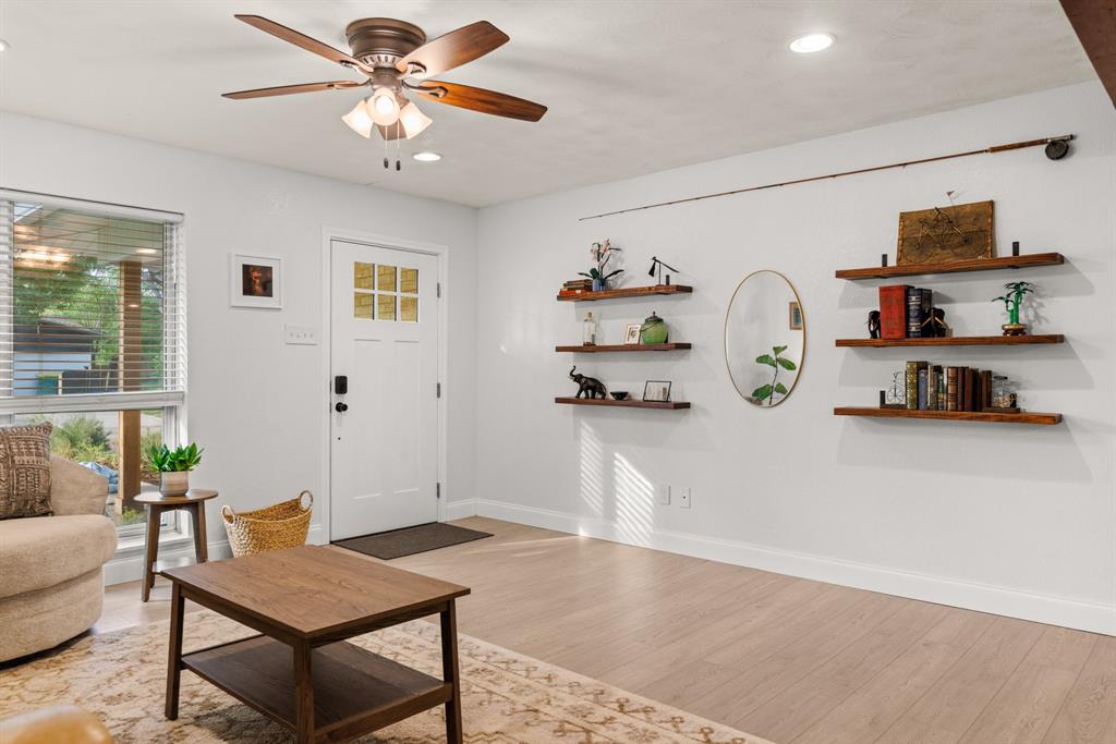 704 W Elizabeth Drive