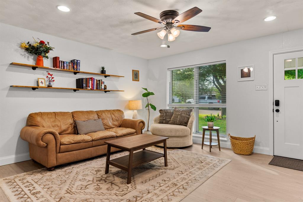 704 W Elizabeth Drive