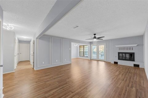 2827 Cross Timbers Drive Irving TX 75060