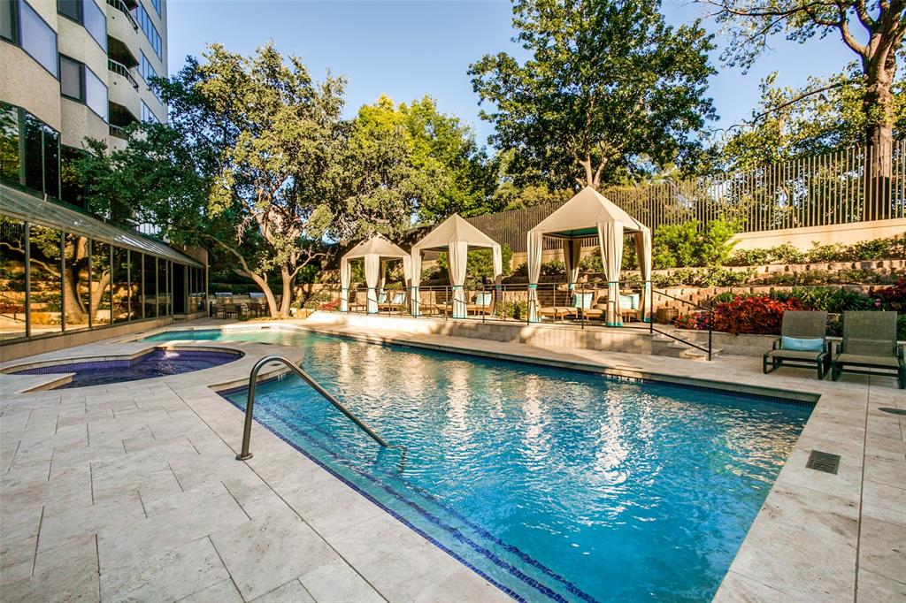Latour Condo - Residential