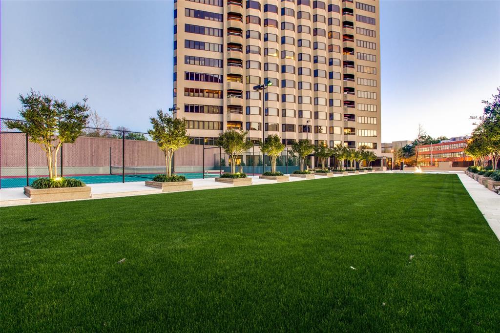 Latour Condo - Residential