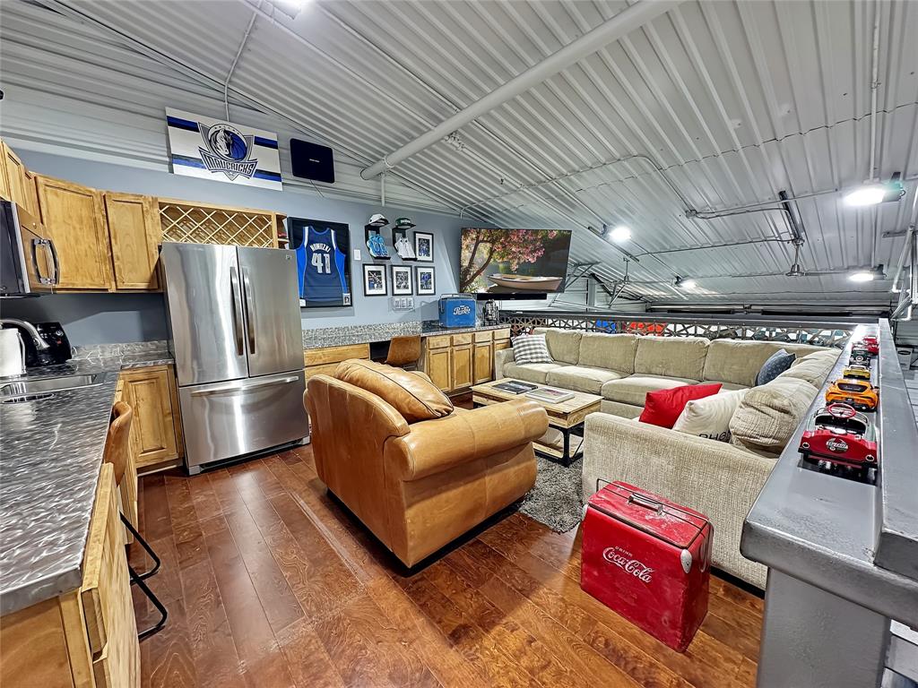 Garages Of Texas At Willow Bend - Commercial Sale