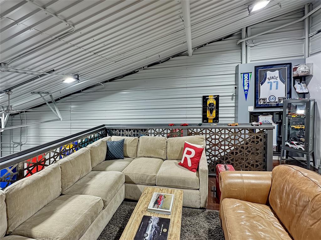 Garages Of Texas At Willow Bend - Commercial Sale