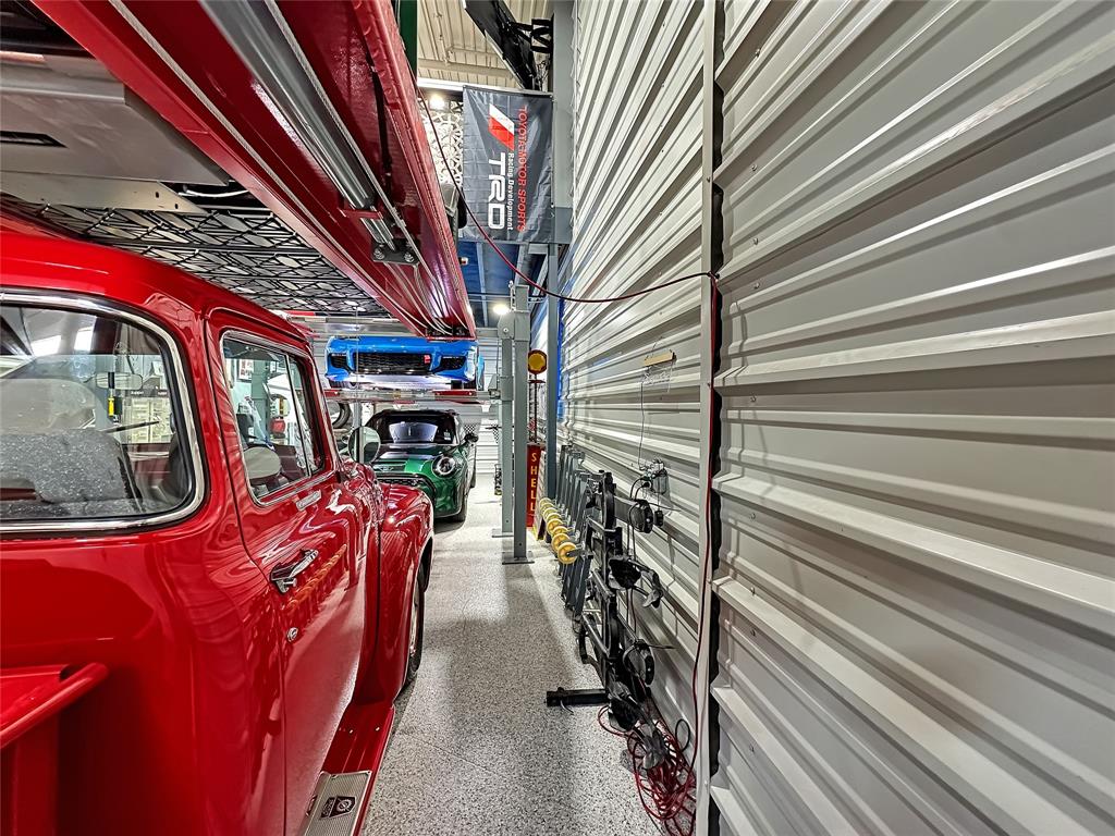 Garages Of Texas At Willow Bend - Commercial Sale