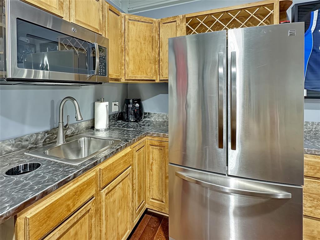 Garages Of Texas At Willow Bend - Commercial Sale