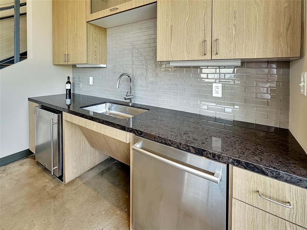 Garages Of Texas At Willow Bend - Commercial Sale