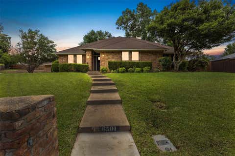 Photo of 6501 Lake Side Circle, North Richland Hills, TX 76180 (MLS # 21296451)