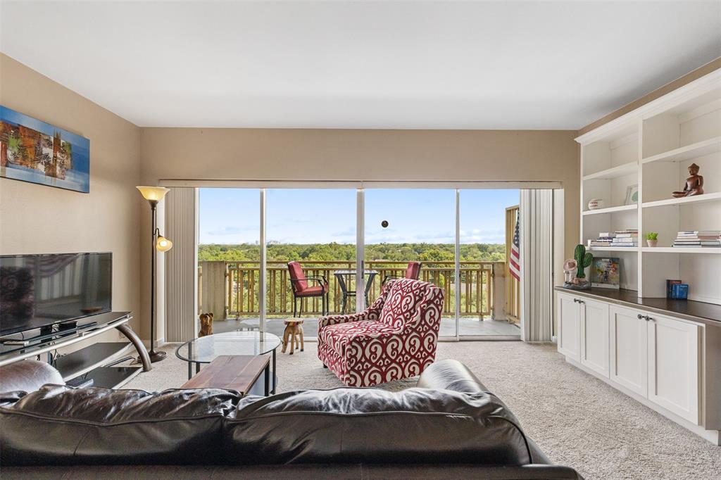6211 W Northwest Highway G710